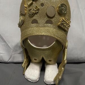 Gold Decorative Shoe Holder